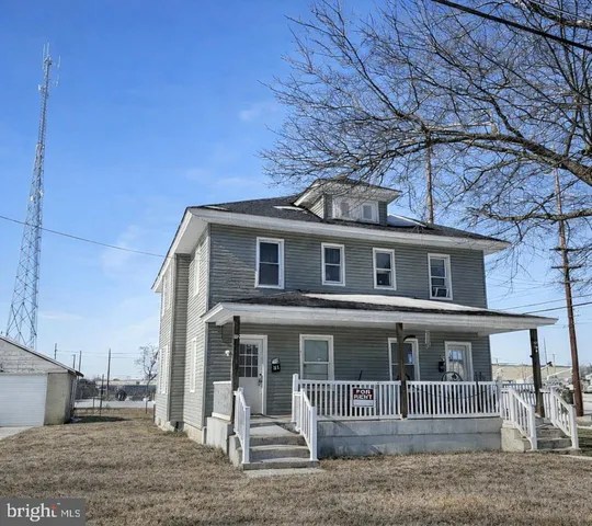$2,100 | 112 North 2nd Street, Vineland, NJ 08360