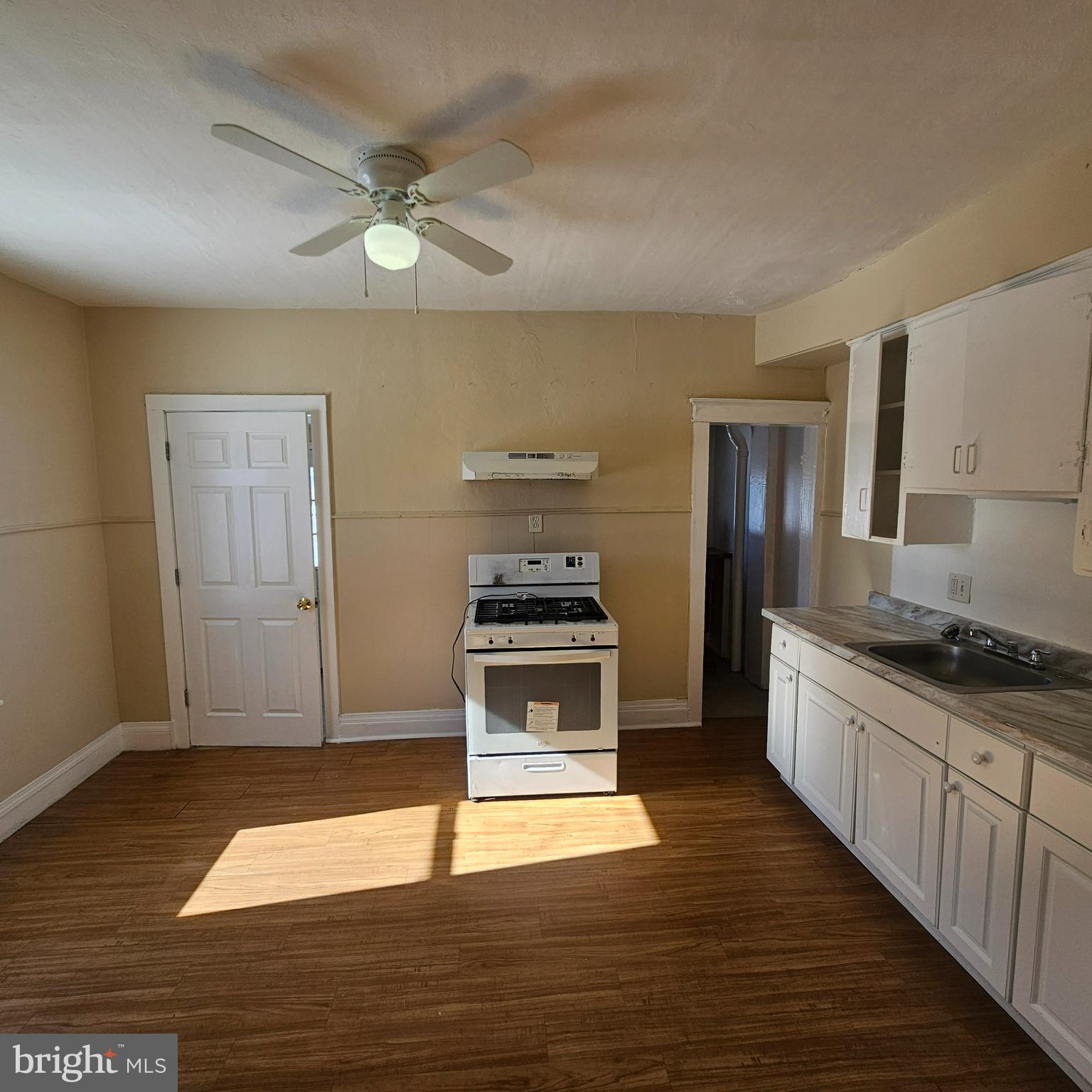 112 North 2nd Street Vineland, NJ 08360 - Photo 4 of 11