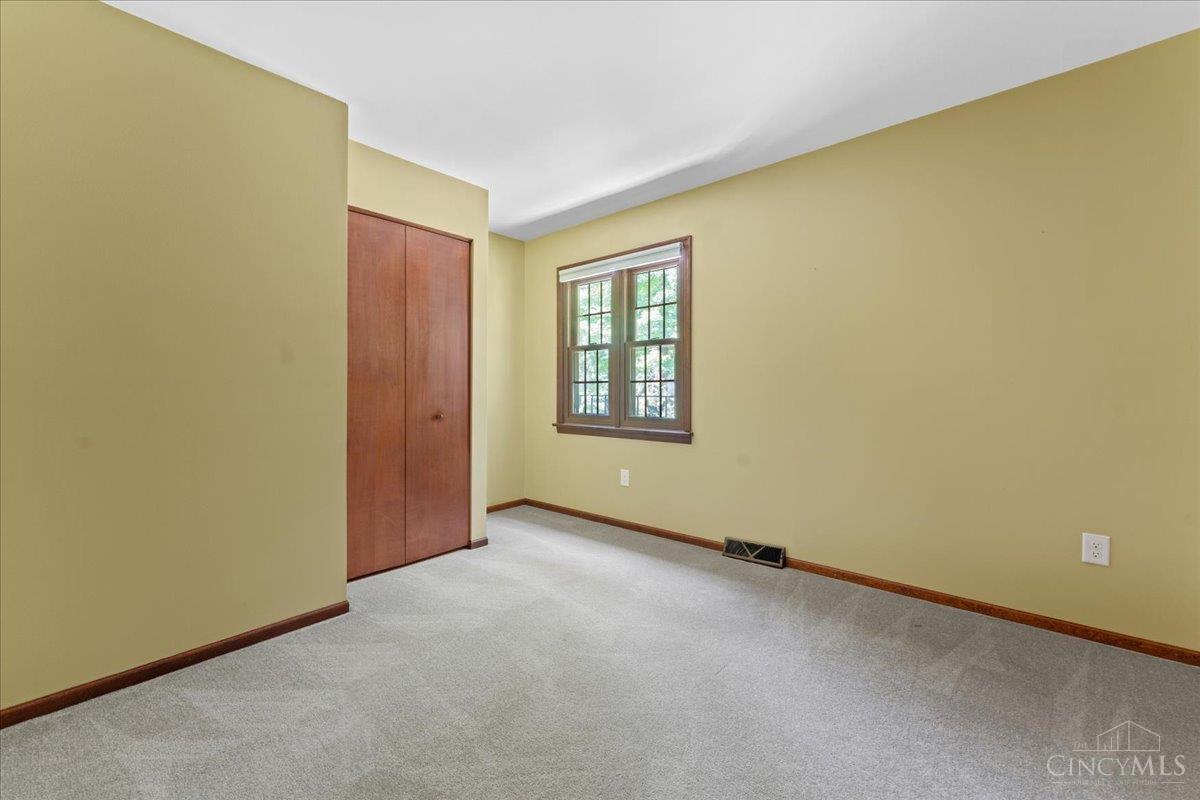 10911 Gosling Road Cincinnati, OH 45252 - Photo 3 of 73