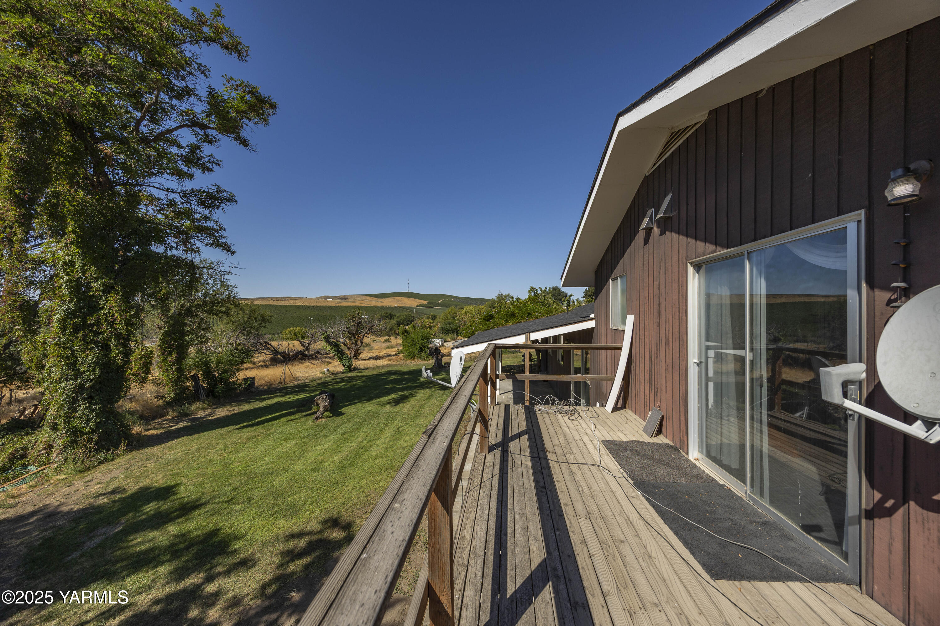 1381 West Riverside Avenue Sunnyside, WA 98944 - Photo 44 of 53 a view of deck with patio