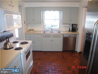 130 Fennerton Road Paoli, PA 19301 - Photo 4 of 11 Kitchen