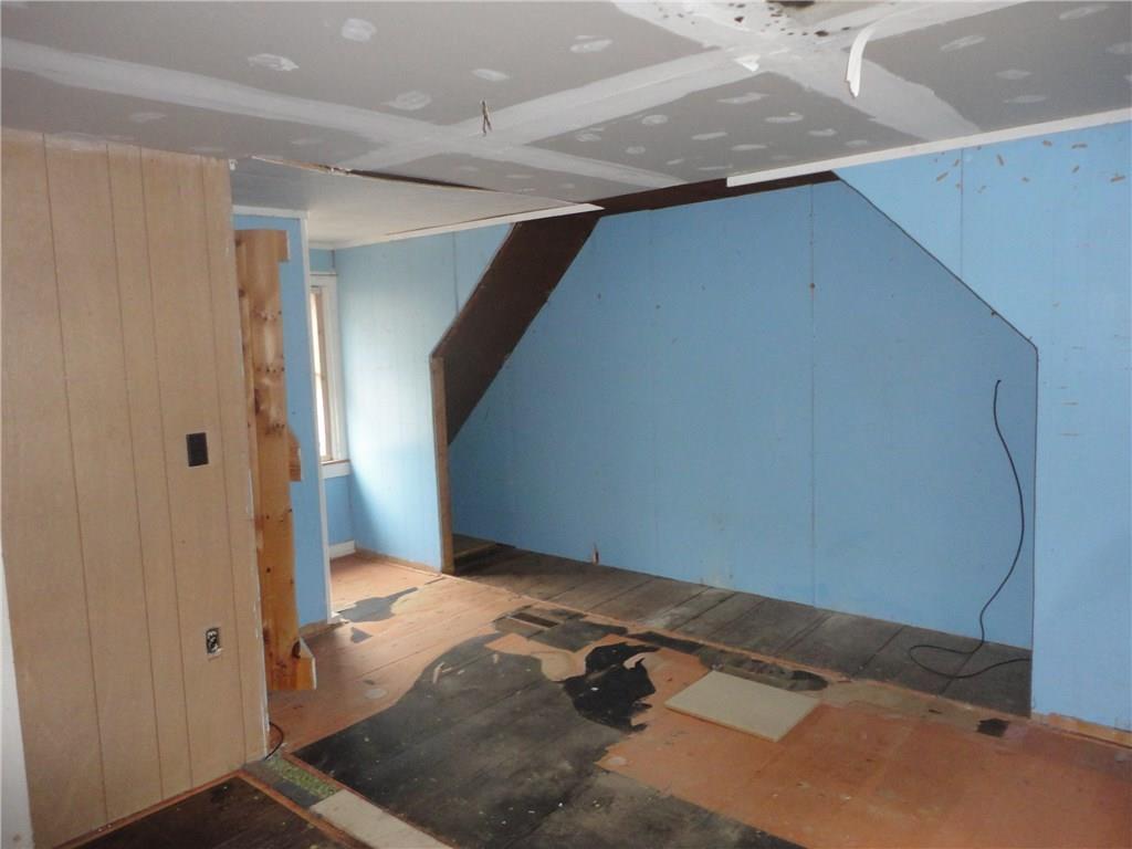 2439 Bristol Road Bristol, ME 04558 - Photo 5 of 22 BEDROOM 2