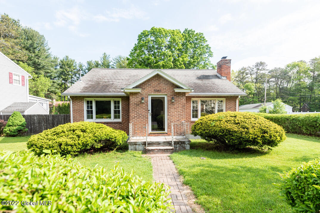 3065 East Old State Road Schenectady, NY 12303 - Photo 3 of 32 _REN7121