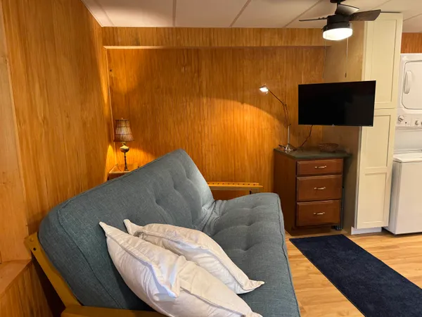 $2,150 | 529 Valley Road, Walpole, NH 03608