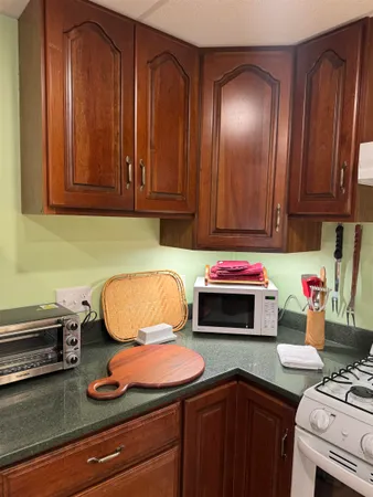 $2,150 | 529 Valley Road, Walpole, NH 03608