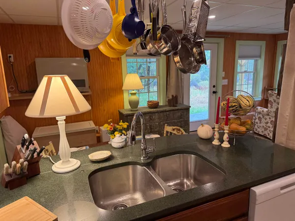 $2,150 | 529 Valley Road, Walpole, NH 03608