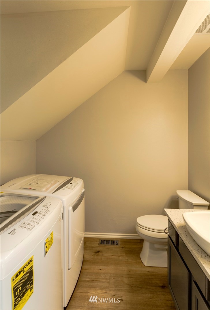 314 228th Street Southeast Bothell, WA 98021 - Photo 4 of 23