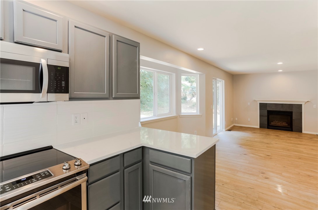 314 228th Street Southeast Bothell, WA 98021 - Photo 9 of 23
