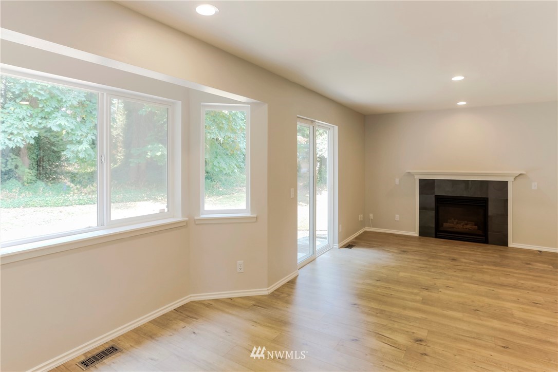 314 228th Street Southeast Bothell, WA 98021 - Photo 10 of 23