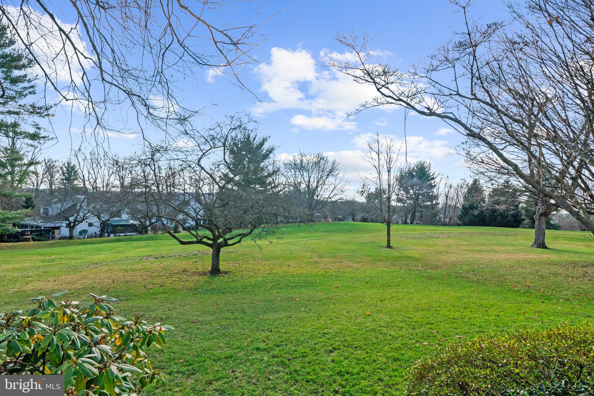 433 Inveraray Villanova, PA 19085 - Photo 4 of 40