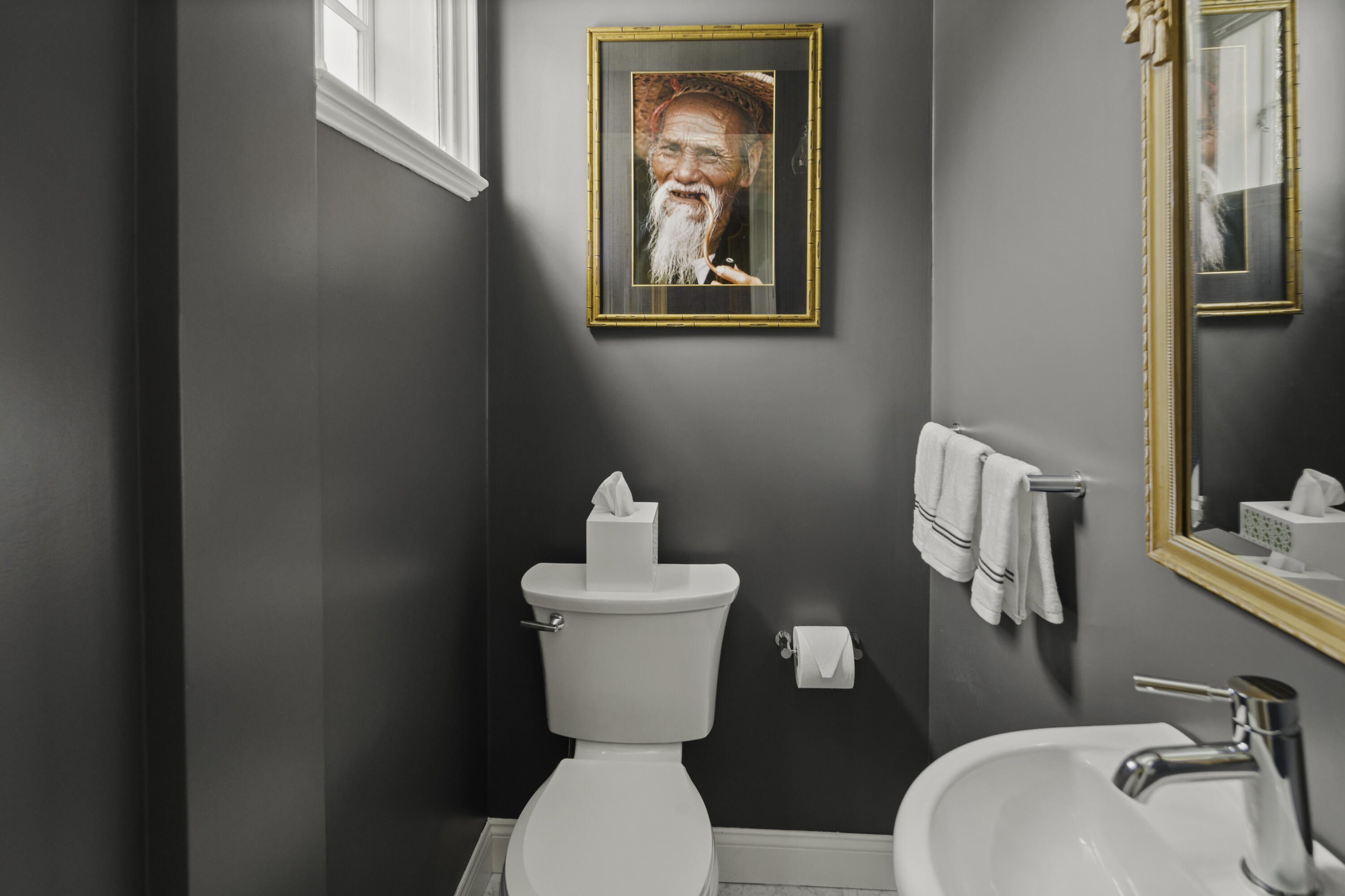 176 Michigan Road New Canaan, CT 06840 - Photo 14 of 42 Powder Room