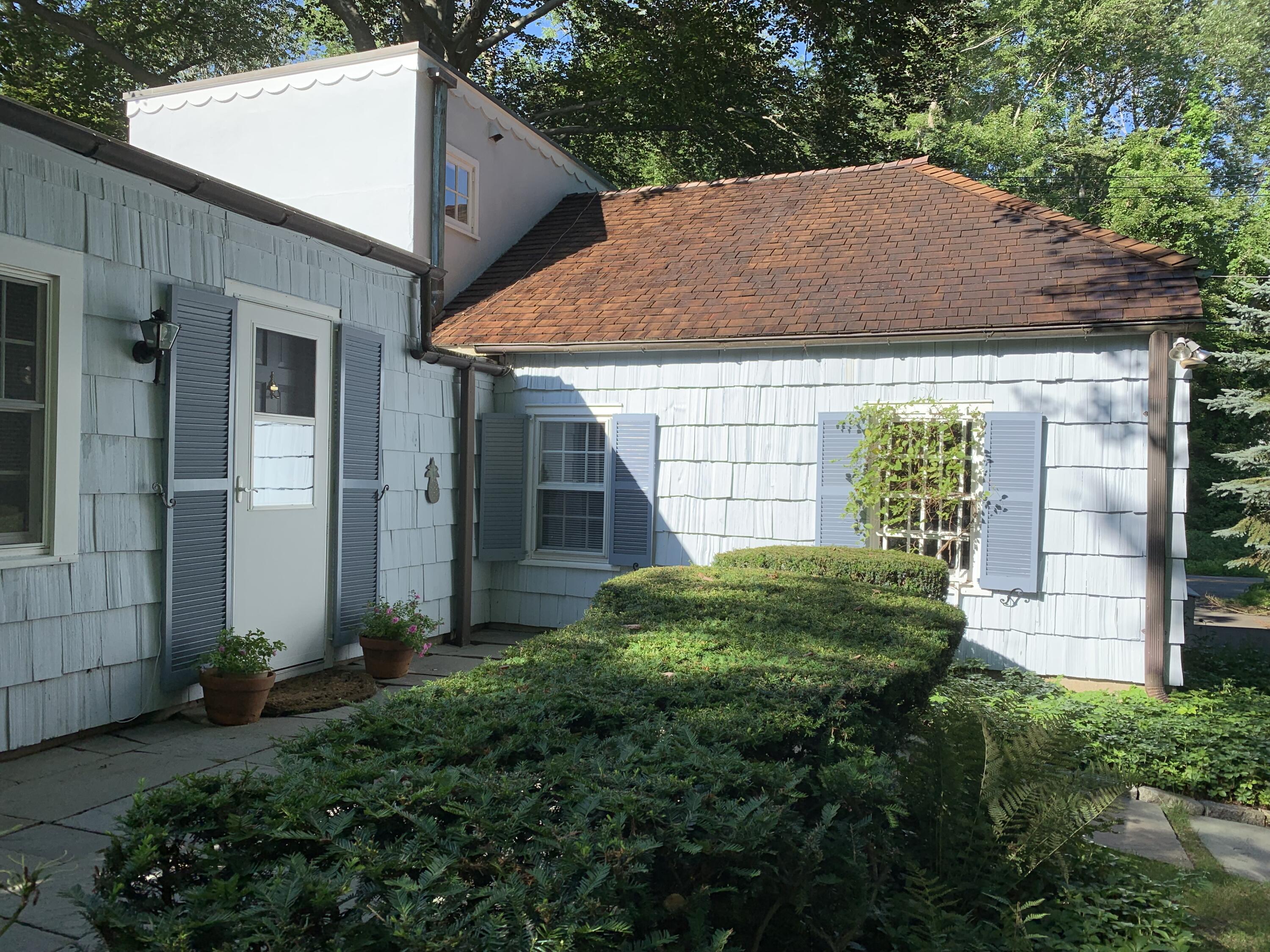 176 Michigan Road New Canaan, CT 06840 - Photo 29 of 42 Guest Cottage