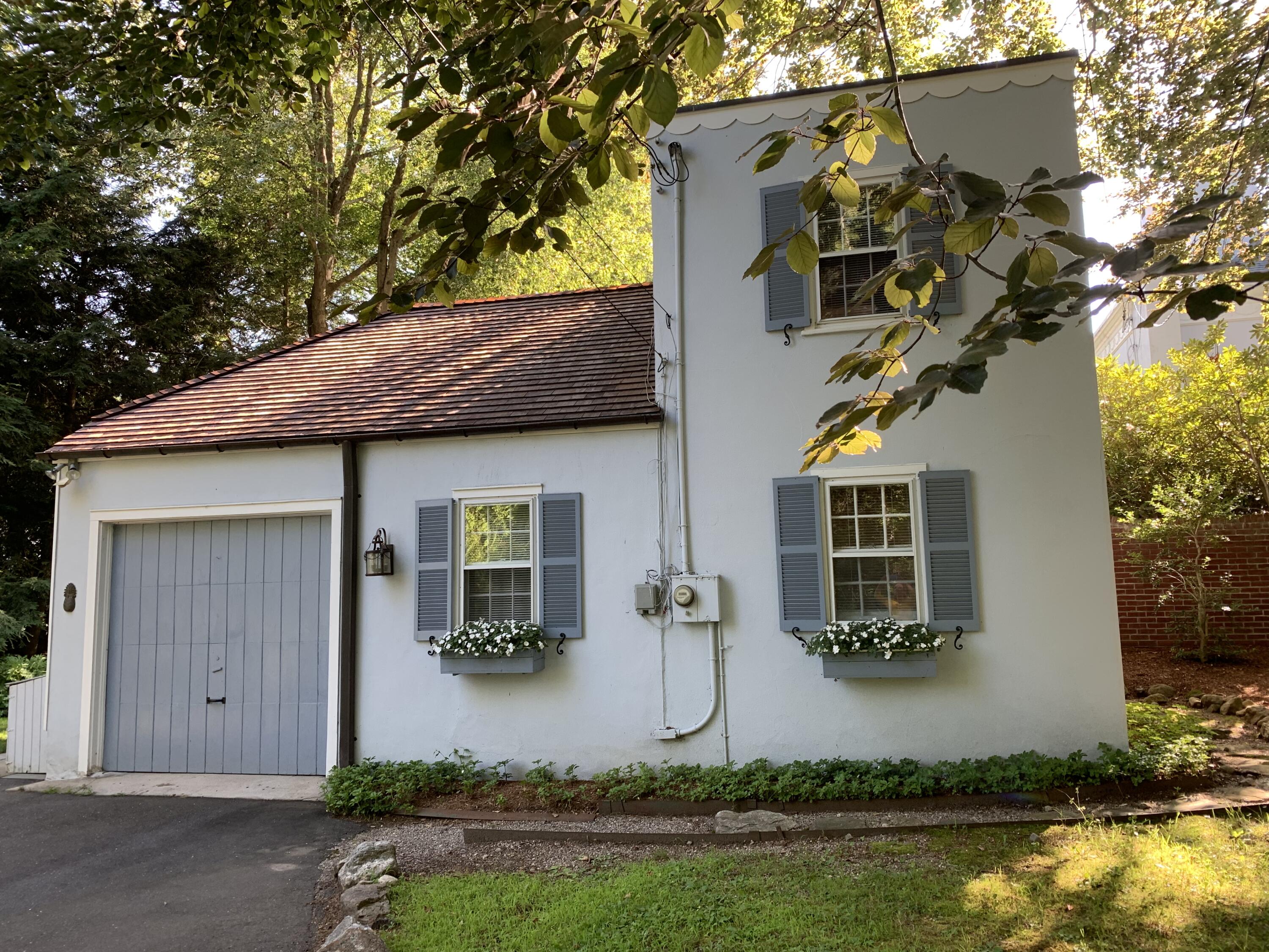 176 Michigan Road New Canaan, CT 06840 - Photo 30 of 42 Guest Cottage