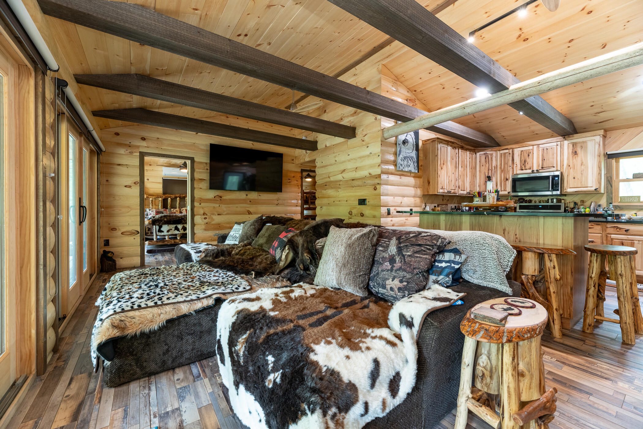 10175 South Riverbend Road Baldwin, MI 49304 - Photo 12 of 38 Cabin 20260902-12