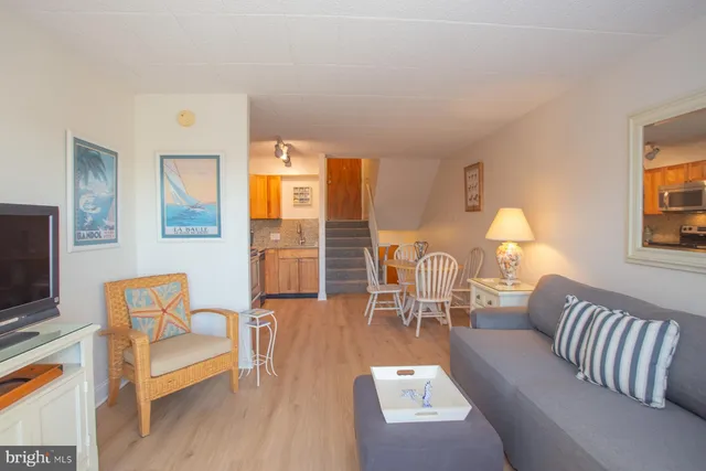 $599,999 | 409 Rehoboth Avenue, Unit 20, Rehoboth Beach, DE 19971