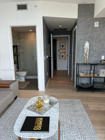 $4,500 | Biscayne Beach, Miami, FL 33137