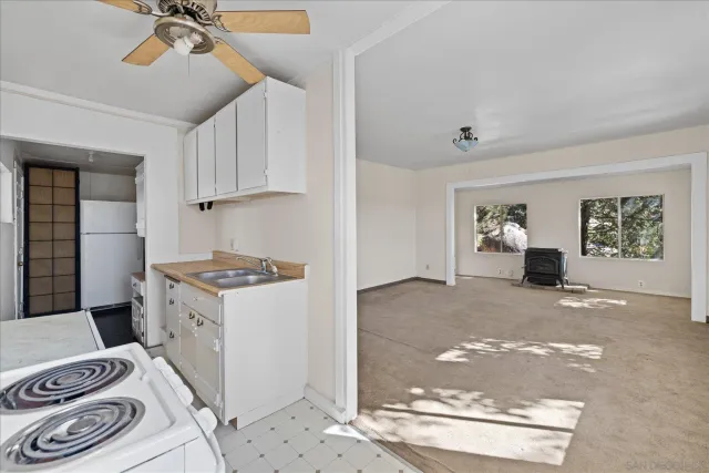 a view of a storage & utility room