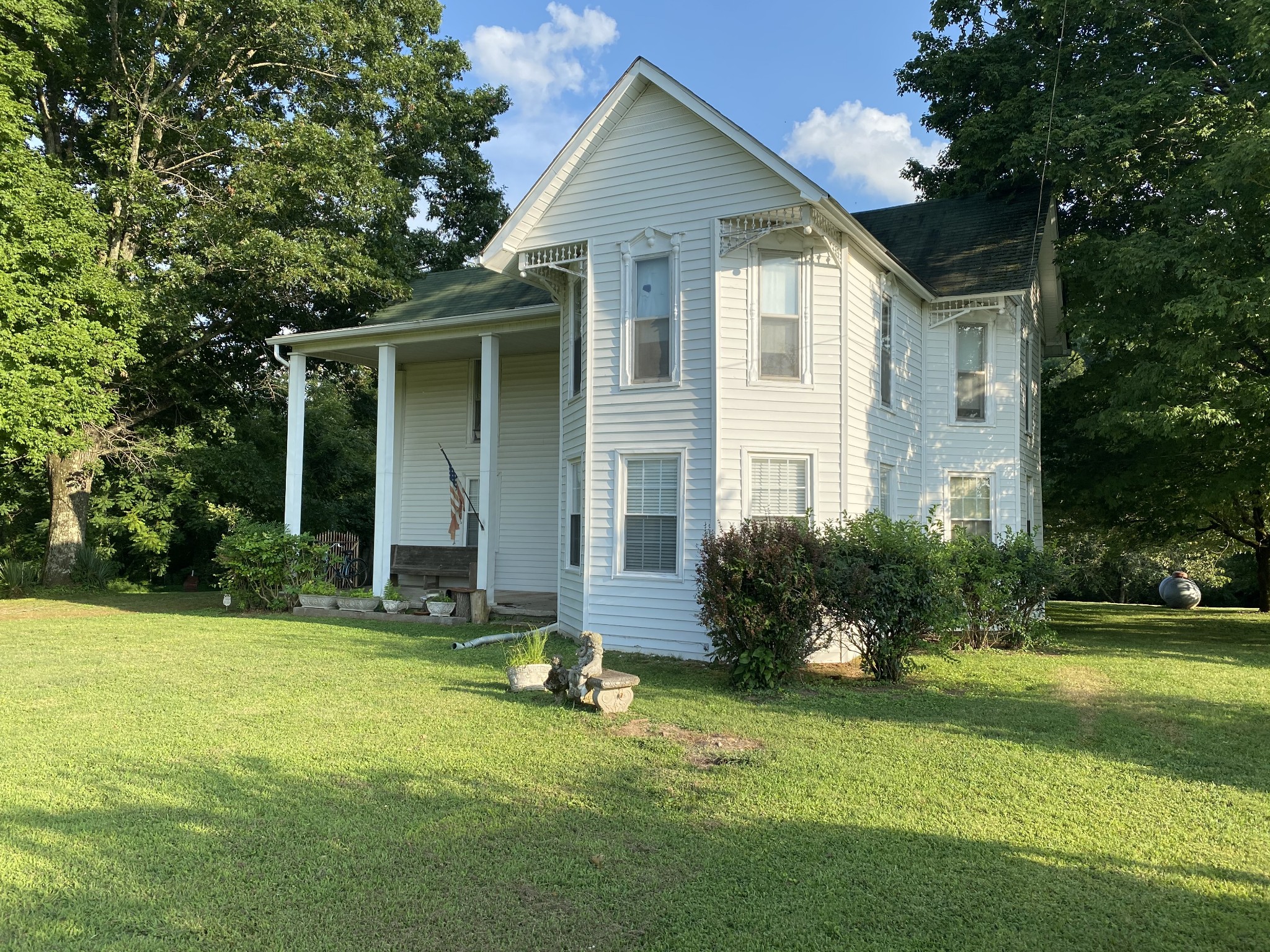 269 French Brantley Road Wartrace, TN 37183 - Photo 2 of 32 a front view of house with yard and green space