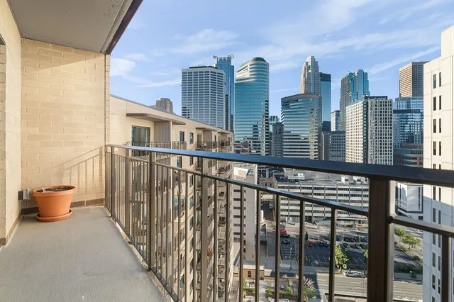 $179,000 | 121 South Washington Avenue, Unit 1915, Minneapolis, MN 55401