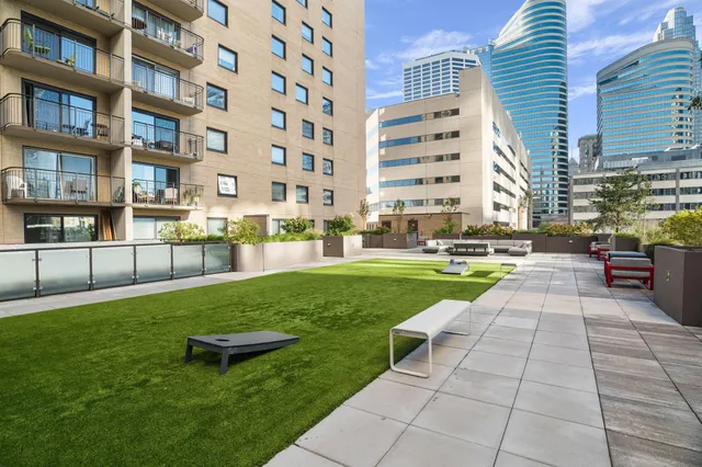 $179,000 | 121 South Washington Avenue, Unit 1915, Minneapolis, MN 55401