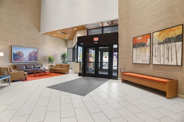 $179,000 | 121 South Washington Avenue, Unit 1915, Minneapolis, MN 55401