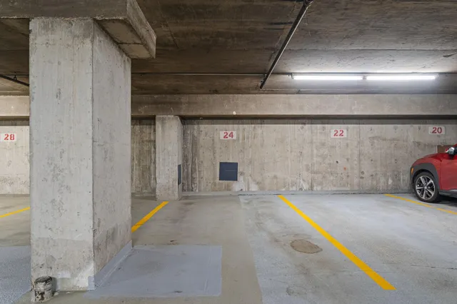 $179,000 | 121 South Washington Avenue, Unit 1915, Minneapolis, MN 55401