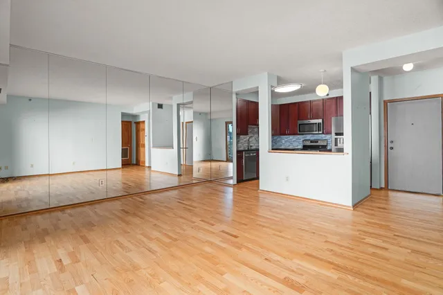 $179,000 | 121 South Washington Avenue, Unit 1915, Minneapolis, MN 55401