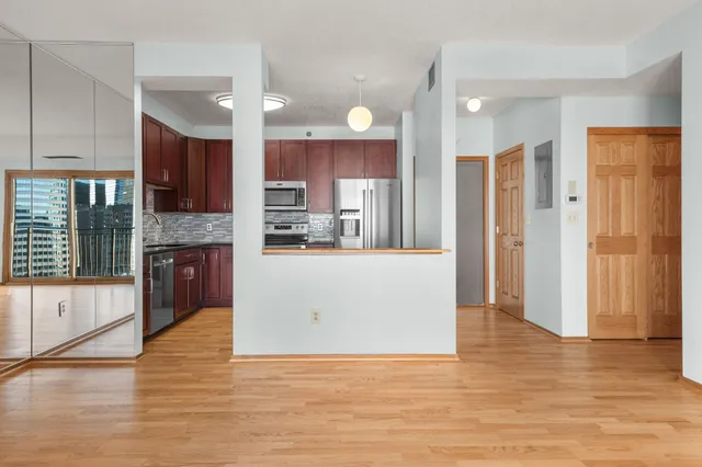 $179,000 | 121 South Washington Avenue, Unit 1915, Minneapolis, MN 55401