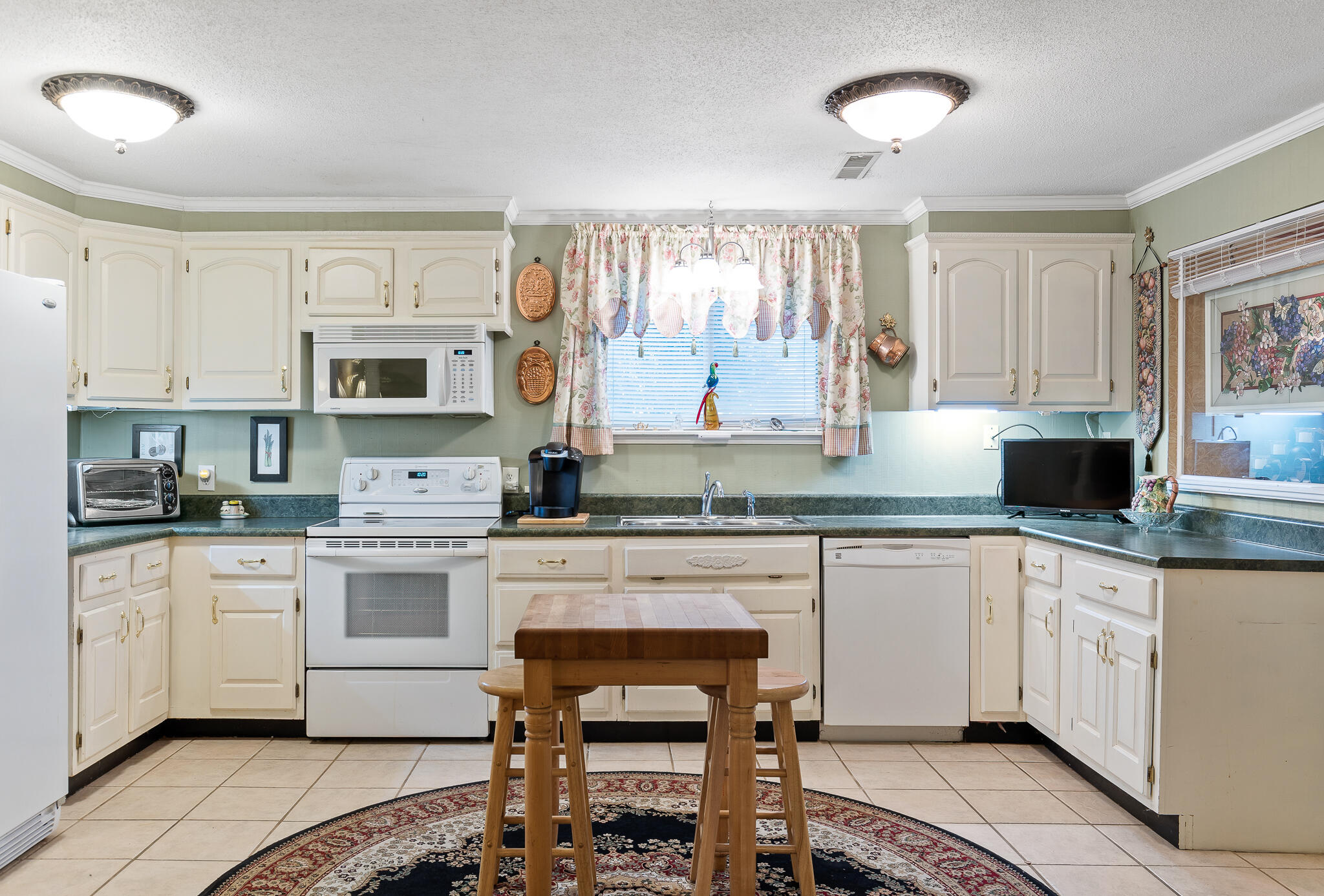 7624 Short Tail Springs Road Harrison, TN 37341 - Photo 28 of 57 Downstairs Kitchen