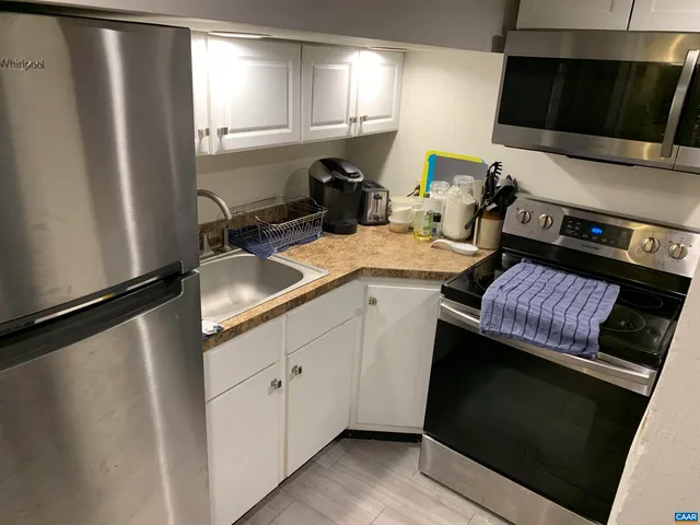 $1,300 | 1407 Grady Avenue, Unit D, Charlottesville, VA 22903