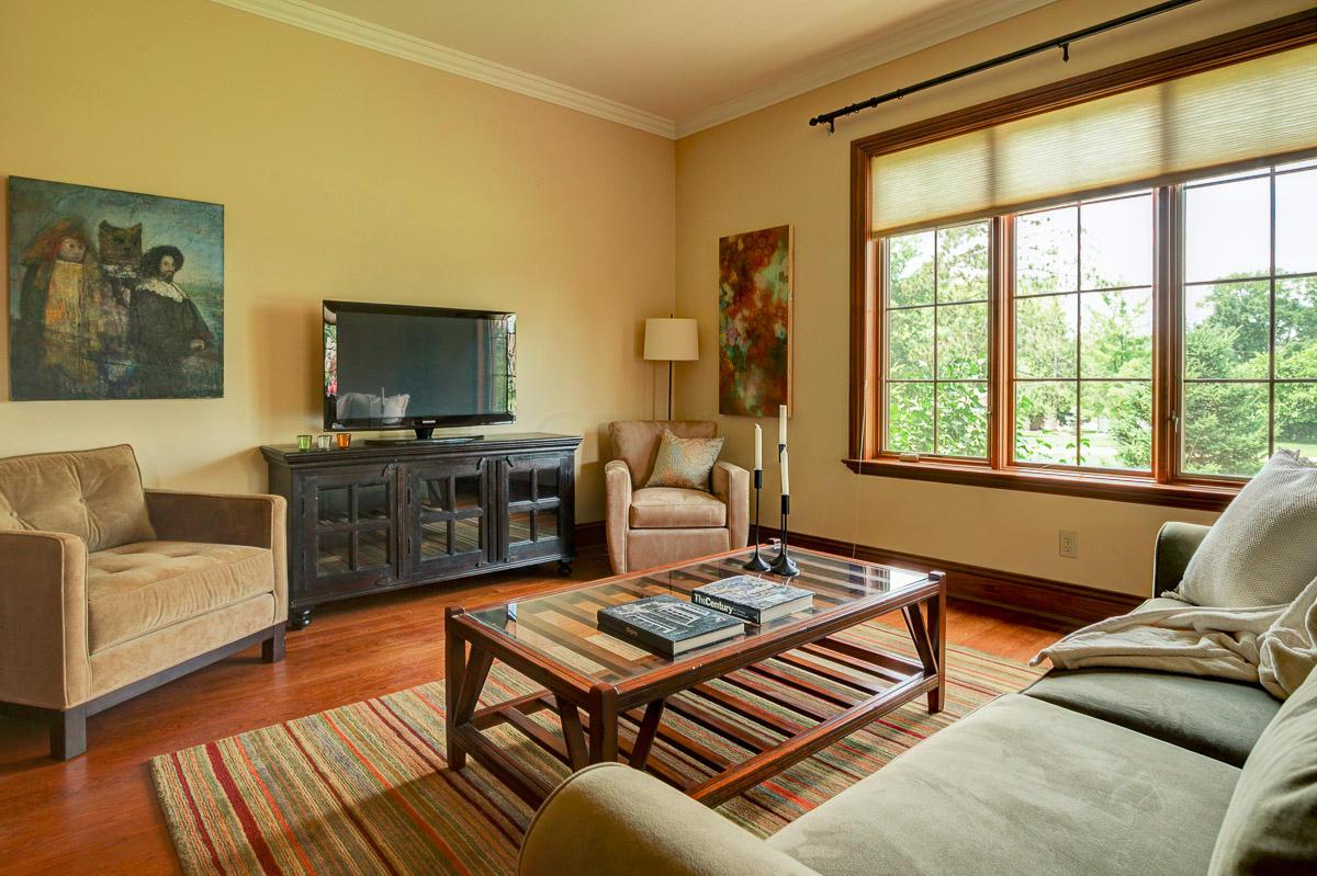 2567 Lane Road Columbus, OH 43220 - Photo 14 of 51