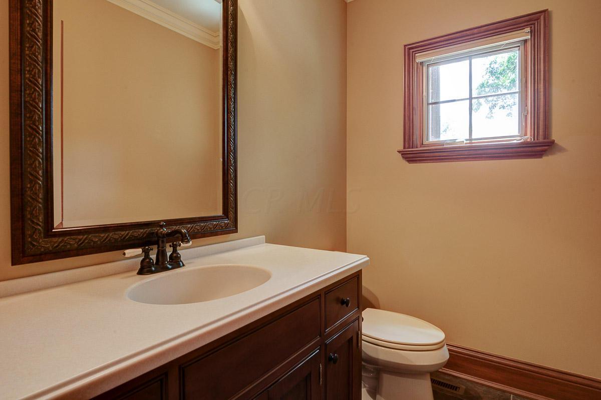 2567 Lane Road Columbus, OH 43220 - Photo 30 of 51