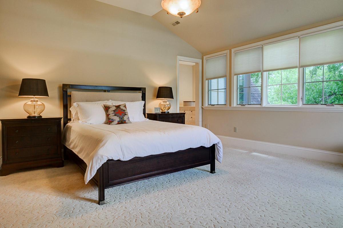 2567 Lane Road Columbus, OH 43220 - Photo 35 of 51