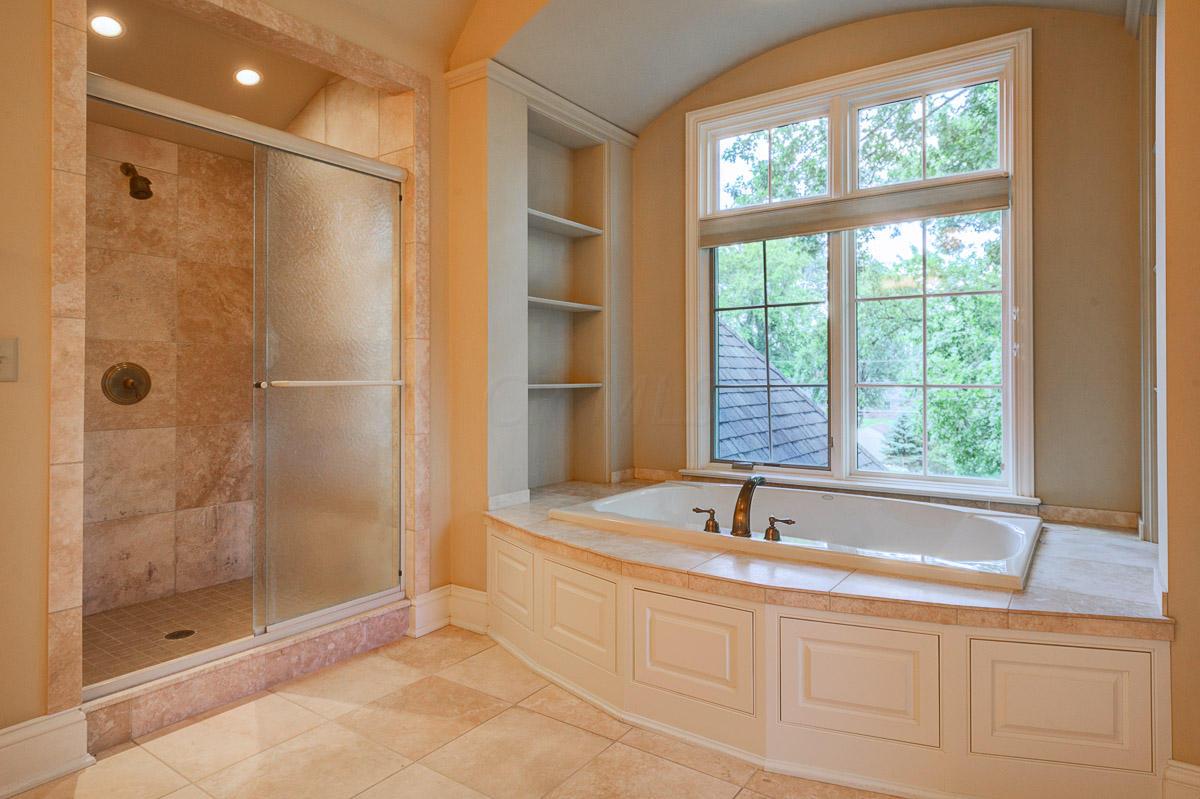 2567 Lane Road Columbus, OH 43220 - Photo 38 of 51
