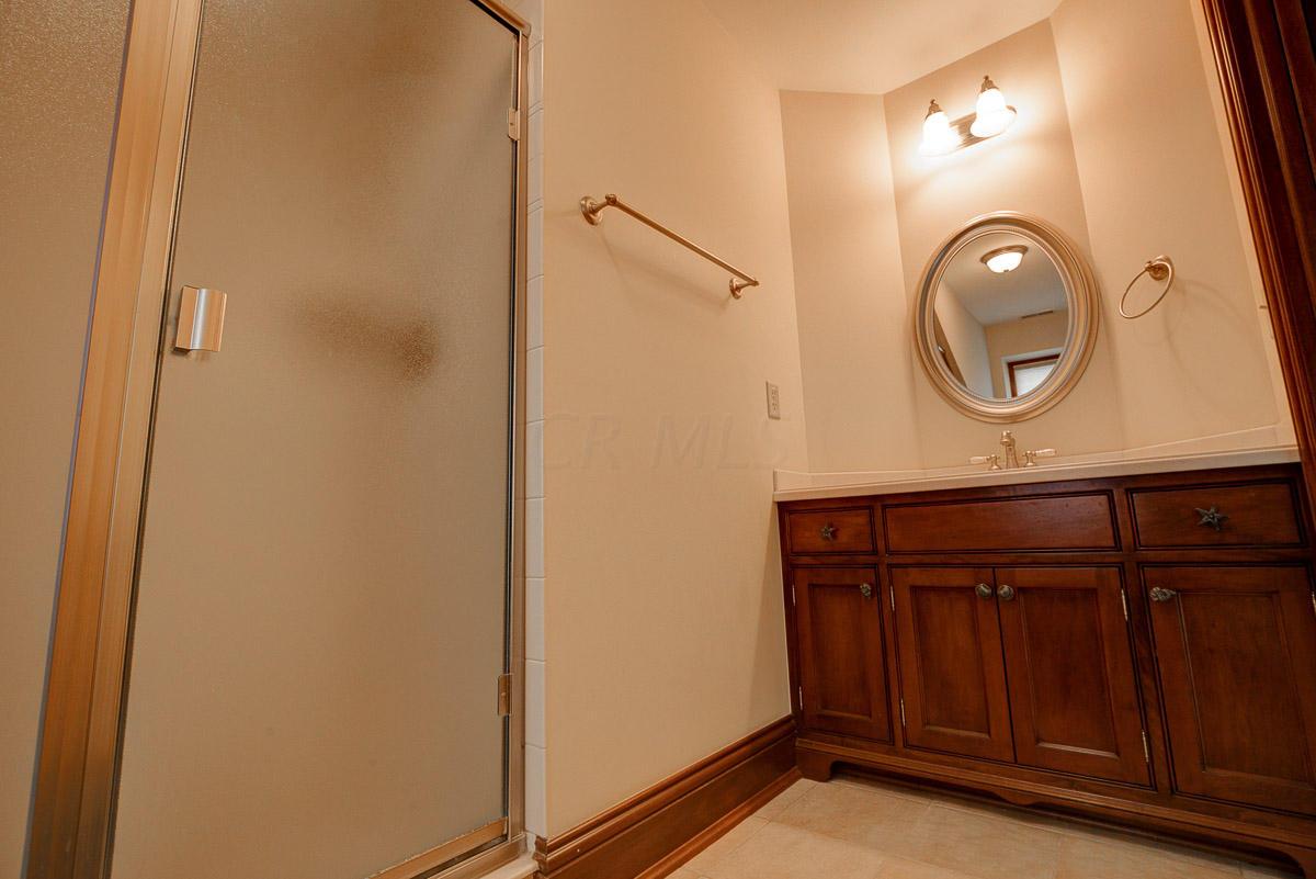 2567 Lane Road Columbus, OH 43220 - Photo 44 of 51