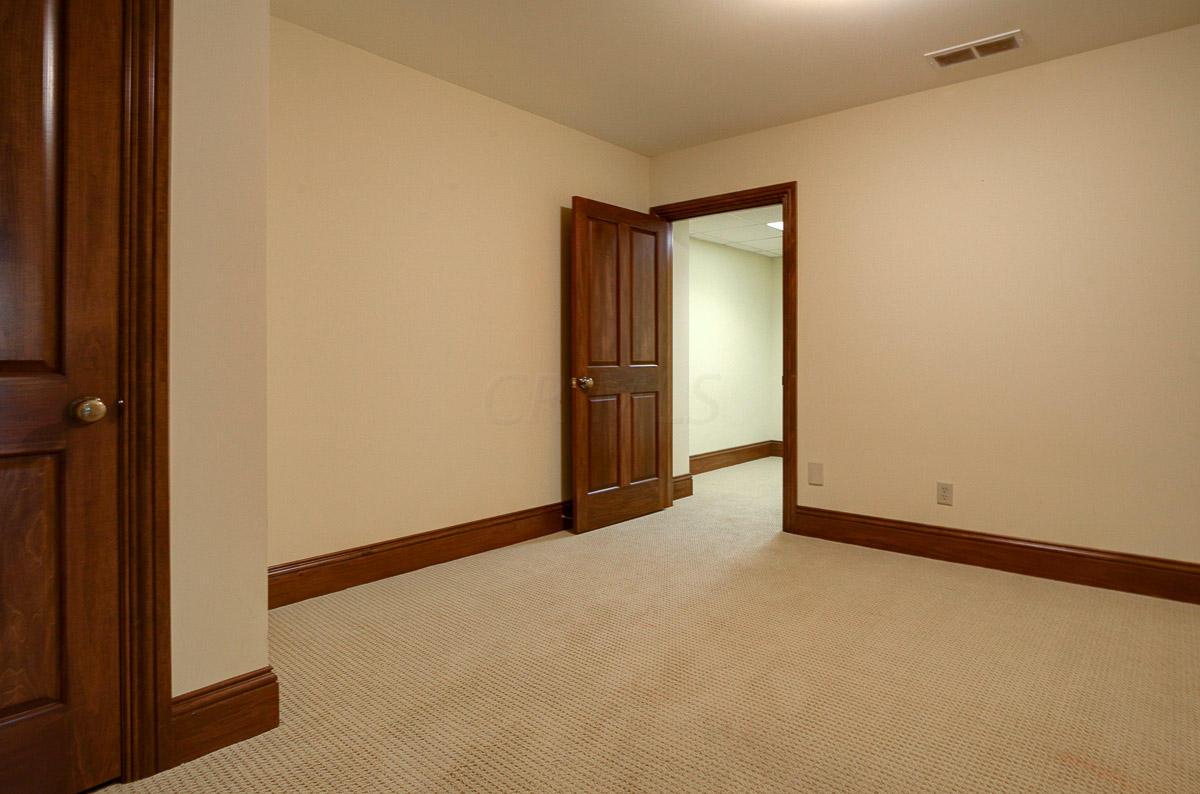2567 Lane Road Columbus, OH 43220 - Photo 50 of 51