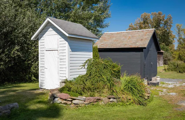 $1,375,500 | 888 Botsford Road, Ferrisburgh, VT 05456