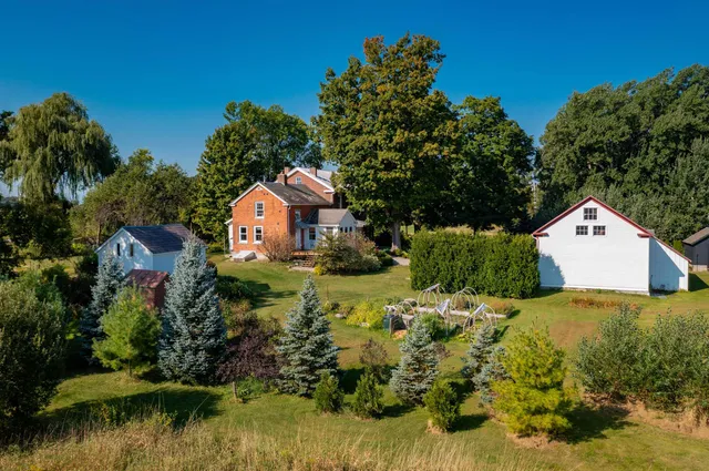 $1,375,500 | 888 Botsford Road, Ferrisburgh, VT 05456