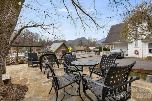 a view of outdoor space yard and patio