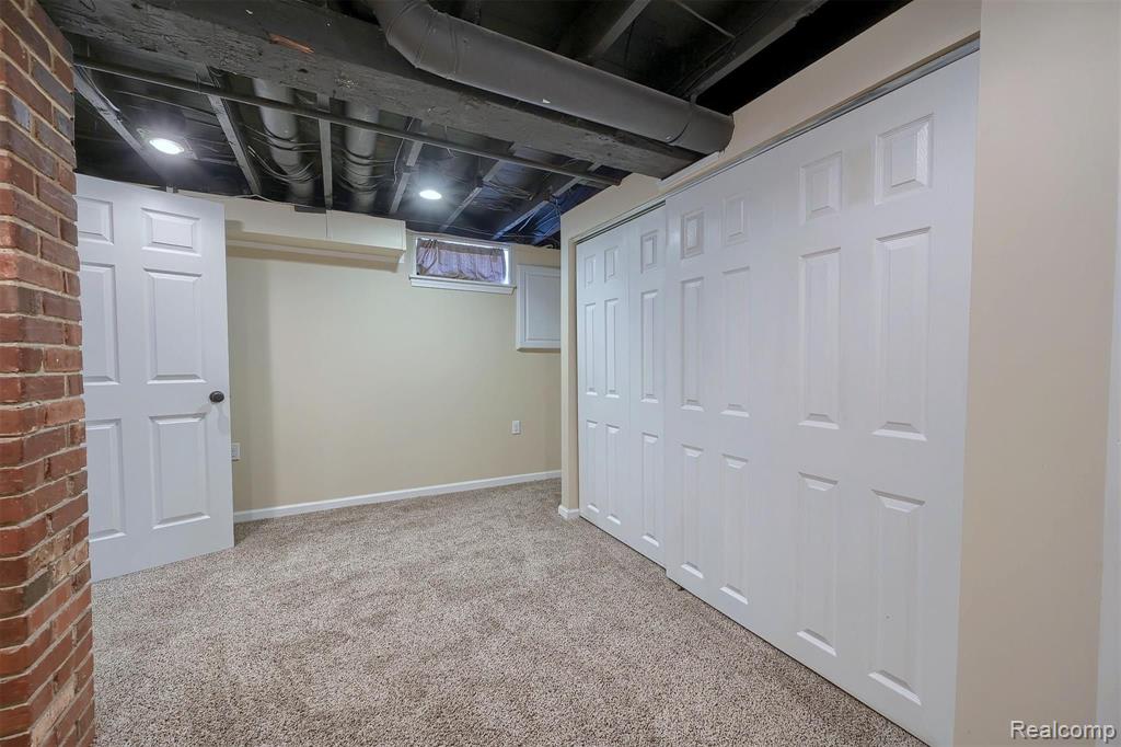 1712 Rochester Road Leonard, MI 48367 - Photo 21 of 29