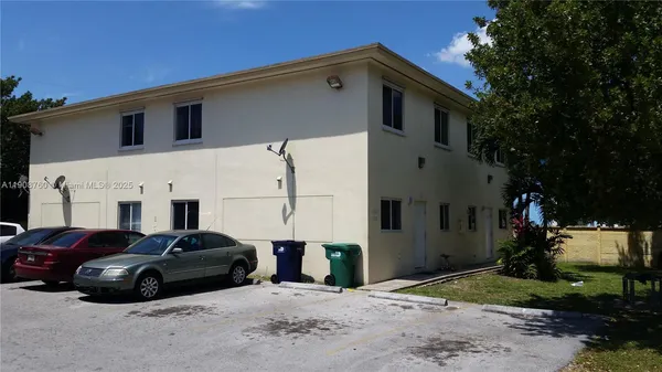 $2,675 | 13950 Northeast 2nd Avenue, Unit 1A, Miami, FL 33161
