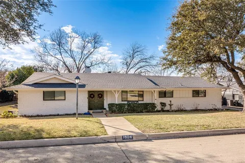 $450,000 | 1804 Aden Road, Fort Worth, TX 76116