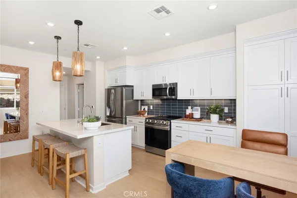 $869,990 | 7022 Solara Way, Westminster, CA 92683