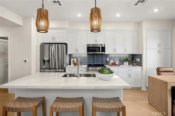 $869,990 | 7022 Solara Way, Westminster, CA 92683