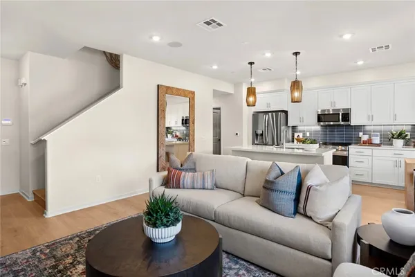 $869,990 | 7022 Solara Way, Westminster, CA 92683