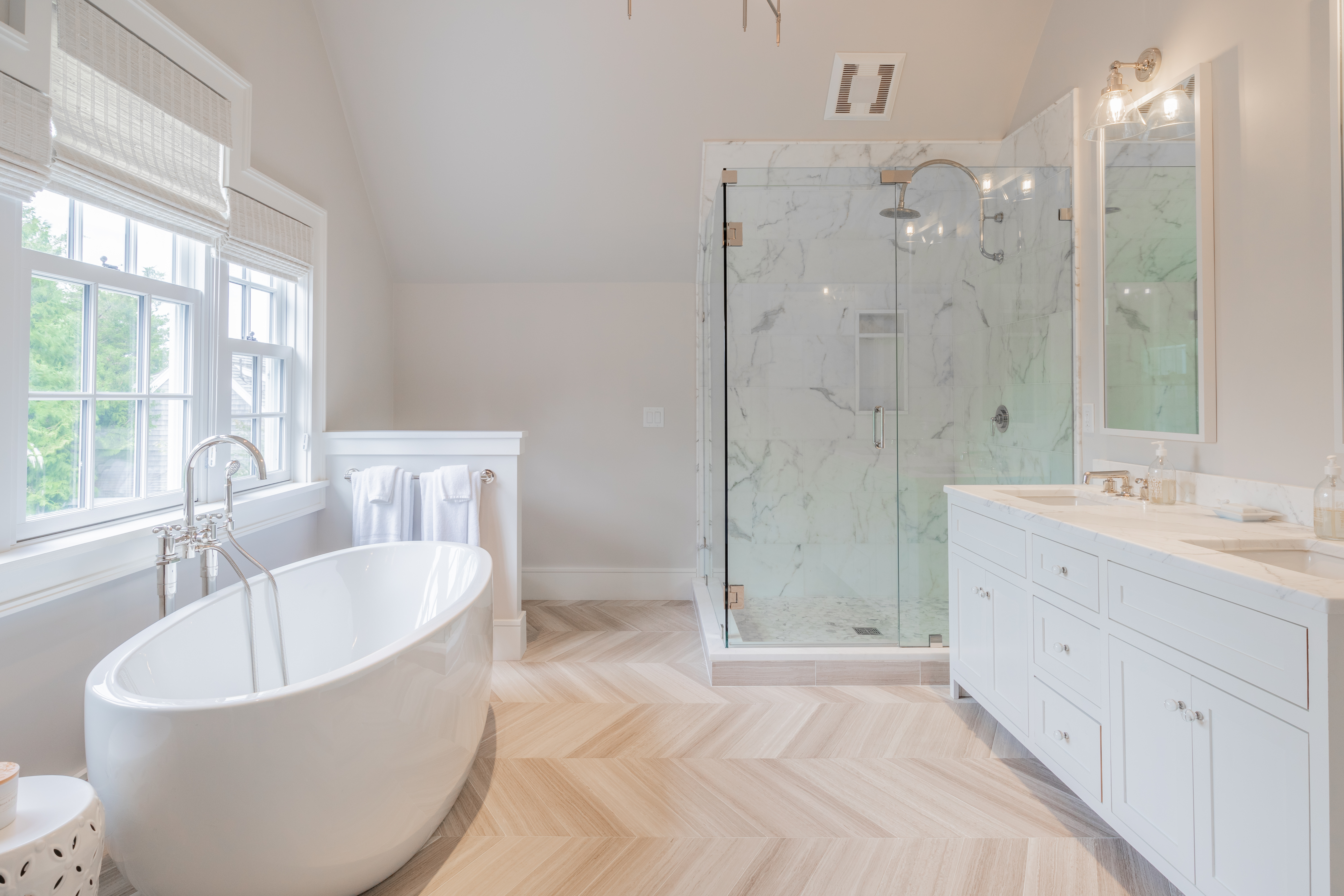 8 High Brush Path Nantucket, MA 02554 - Photo 30 of 49 Primary bath.