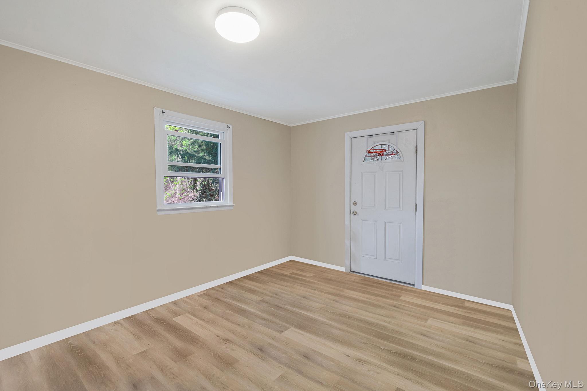 108 Lower Rocky Point Road Sound Beach, NY 11789 - Photo 14 of 35