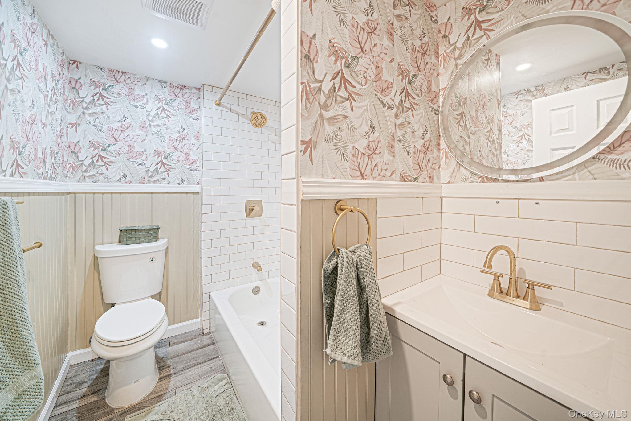 108 Lower Rocky Point Road Sound Beach, NY 11789 - Photo 24 of 35