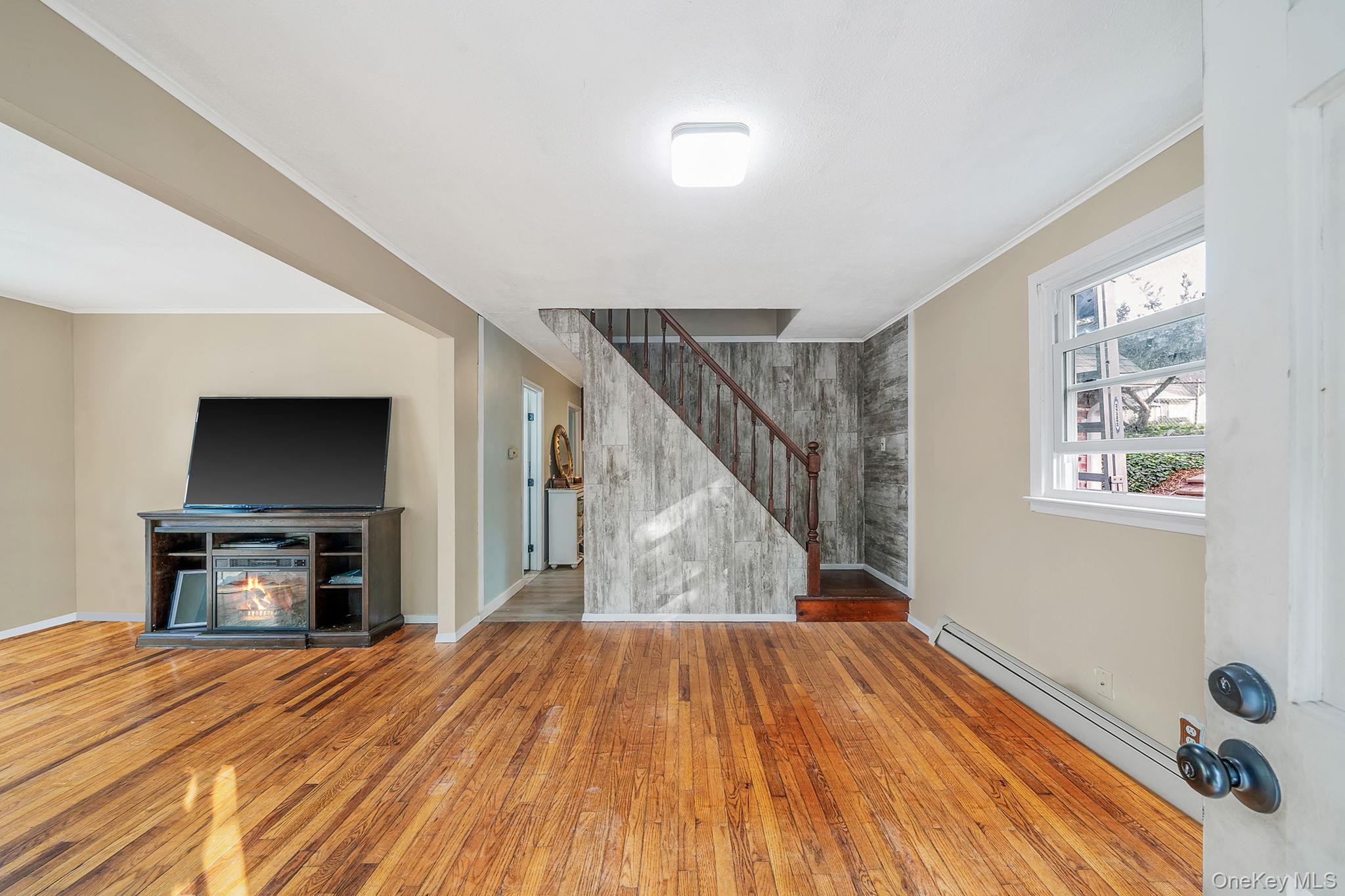 108 Lower Rocky Point Road Sound Beach, NY 11789 - Photo 4 of 35