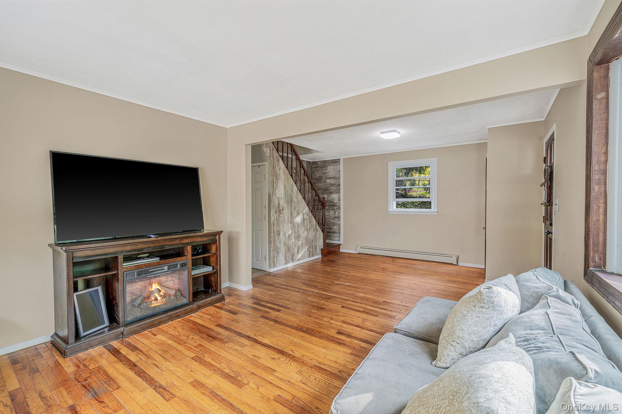 108 Lower Rocky Point Road Sound Beach, NY 11789 - Photo 5 of 35